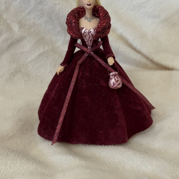 2002 Hallmark Keepsake Ornament Celebration Barbie with Box – Collector’s Series - Picture 5 of 12